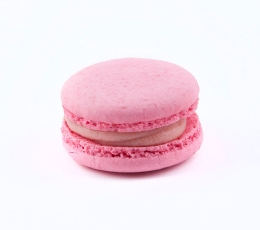 cupcake strawberry macaron