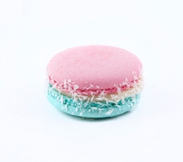 cupcake coconut macaron